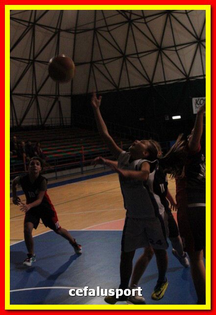 150228 Basket_U13F 088_tn.jpg